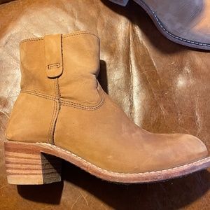 Red Wing Inez Tan Nubuck Boots 8